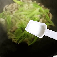#憋在家里吃什么#小米椒鲜香菇炒菜花的做法图解18