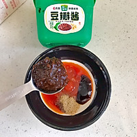 #暖冬酱在手，嗨吃部队锅#四步教你做酱香饼的做法图解3