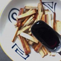 口感香醇的香干炒芹菜的做法图解4