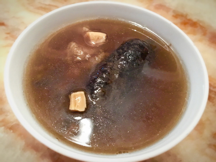 粤式靓汤之花胶海参炖瘦肉的做法