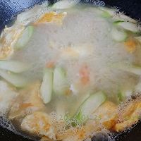 煎蛋丝瓜豆白汤的做法图解4