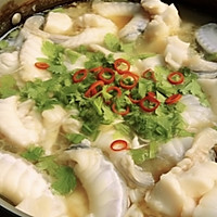 男朋友尝了一口…说以后鱼都这么吃！蒜香鱼片～的做法图解3