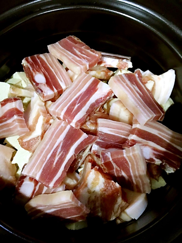 酸菜炖豆腐的做法图解2