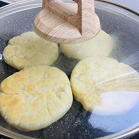 椒盐油酥烧饼的做法图解5