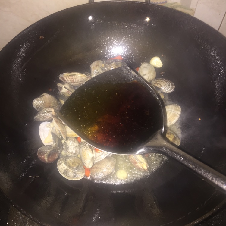 爆炒花甲的做法图解5