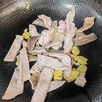 白果腐竹胡椒猪肚汤的做法图解4