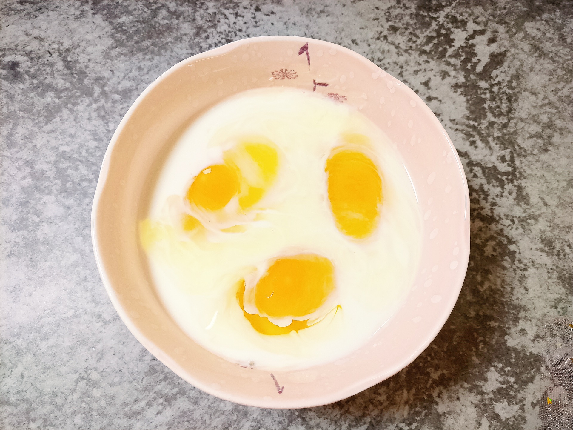 鸡蛋牛奶布丁怎么做_鸡蛋牛奶布丁的做法_冰妈厨房_豆果美食