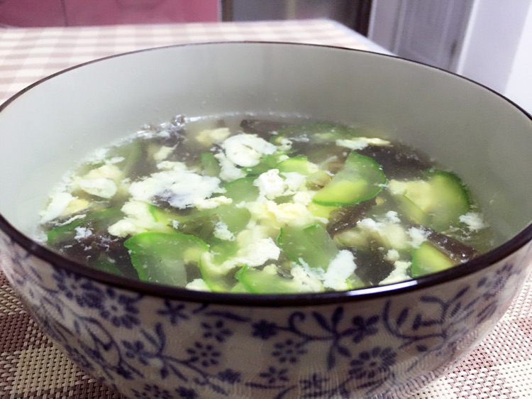 黄瓜紫菜蛋花汤的做法图解4