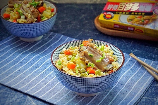 咖喱排骨焖饭