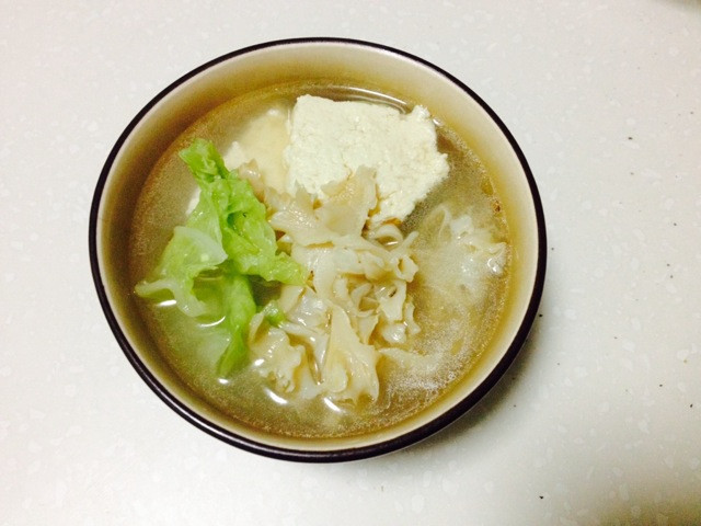 白菜豆腐荷仙菇汤的做法