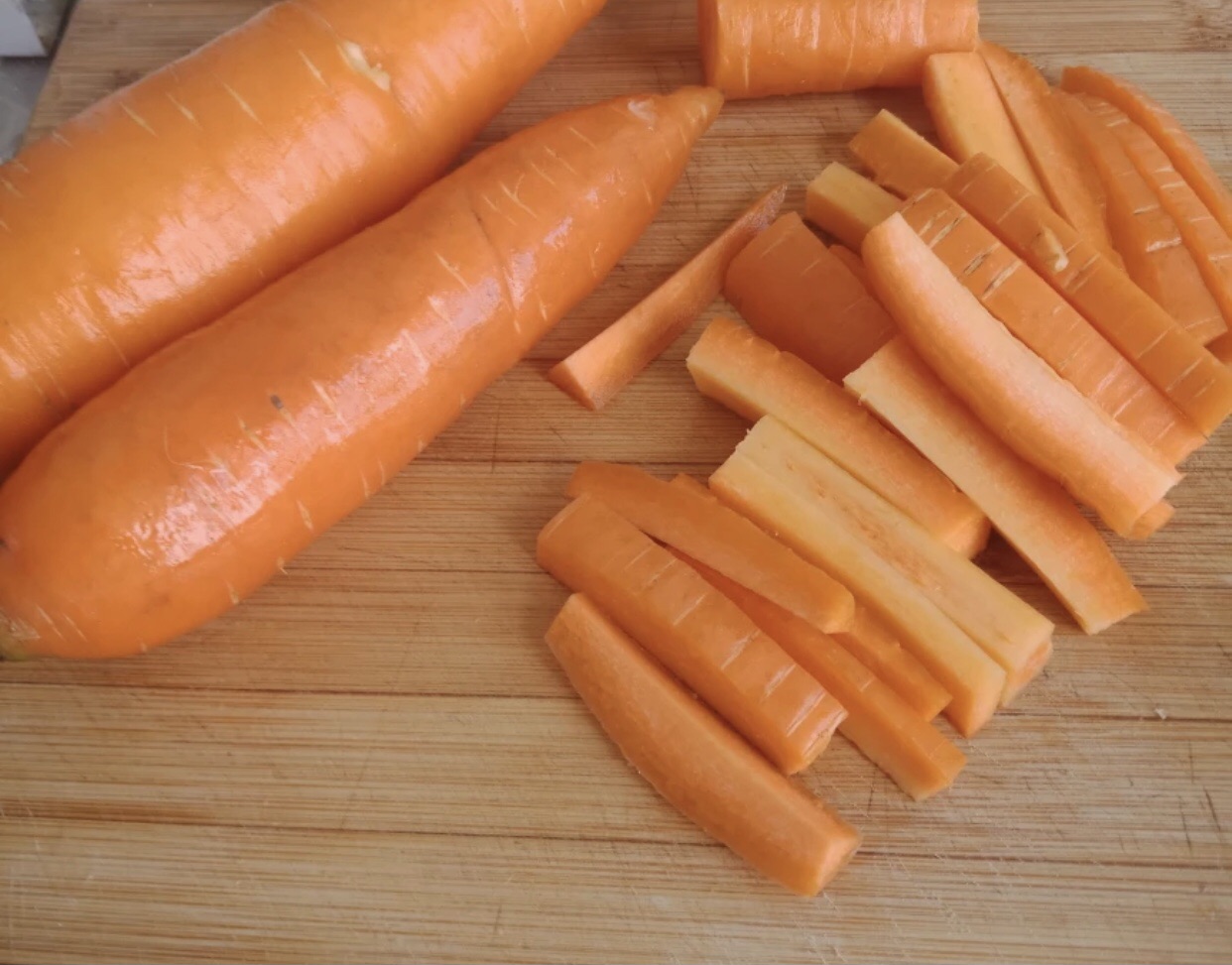 香蒜胡萝卜怎么做_香蒜胡萝卜的做法_豆果美食