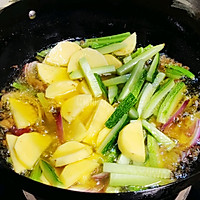 家常香辣干锅排骨+鸡的做法图解5