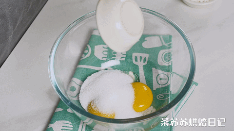 焦糖坚果泡芙的做法图解2