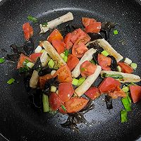 番茄金针菇汤的做法图解4