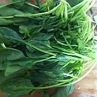 菠菜鸡蛋虾仁水饺的做法图解1