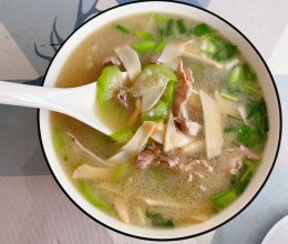 广东靓汤——肉丝瓜杏鲍菇瘦肉汤的做法