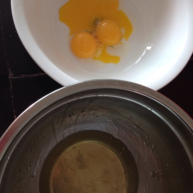 巧克力慕斯蛋糕&草莓奶油蛋糕的做法图解1