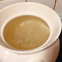 银耳枸杞鸡汤的做法图解3