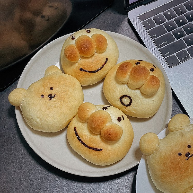 面包超人 | 芋泥红豆包的做法