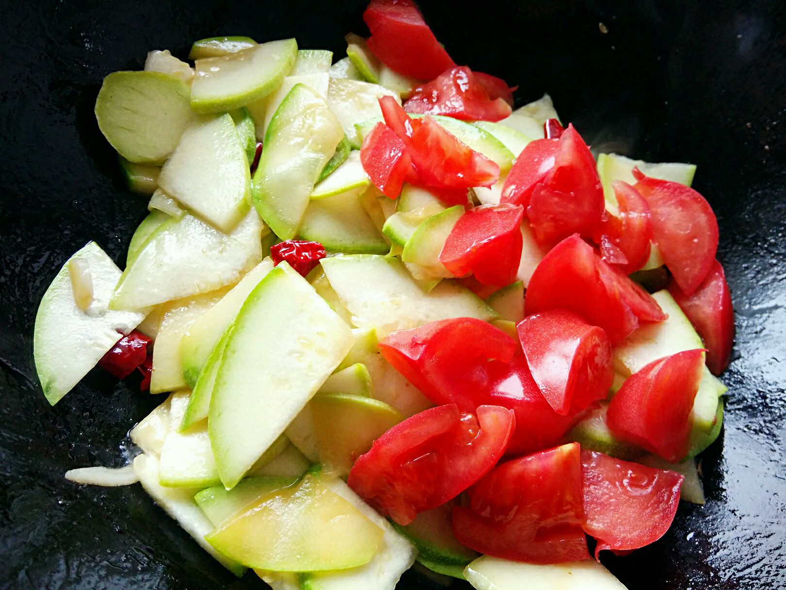 西红柿炒西葫芦怎么做_西红柿炒西葫芦的做法_豆果美食