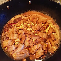 木耳五花肉焖黄豆的做法图解7