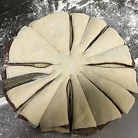 可可大理石纹双色花朵面包的做法图解7