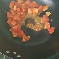 西红柿鸡蛋面汤的做法图解2