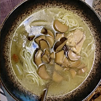 双菇鸡汤拉面的做法图解3