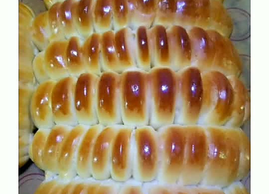 ，柔软拉丝的奶酪巧克力排包