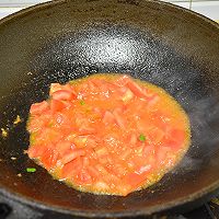 #养生打卡#番茄菠菜巴沙鱼汤的做法图解4