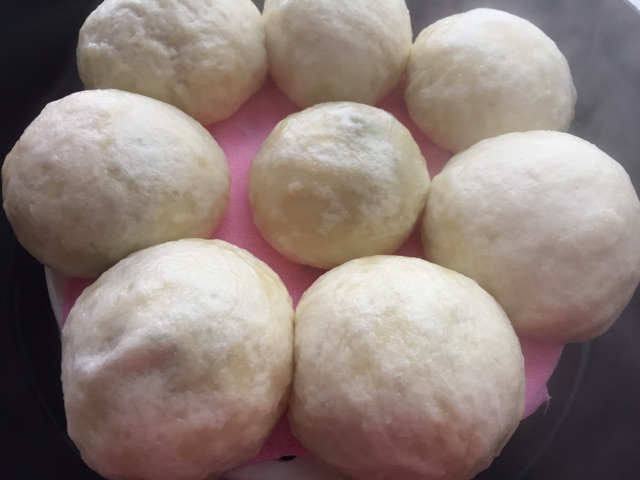 芹菜肉包子