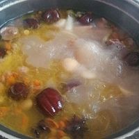 老母鸡汤之~香菇山药枸杞花生红枣美颜系列的做法图解9