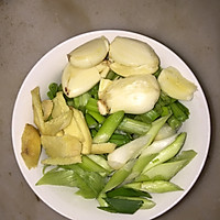 炒蚬肉的做法图解2