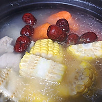 玉米山药排骨汤的做法图解7