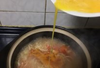 西红柿鸡蛋暖胃热汤面的做法