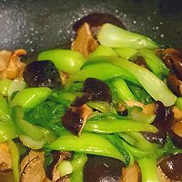 5分钟减脂餐版#吃多少都不长肉的香菇油菜#的做法图解4