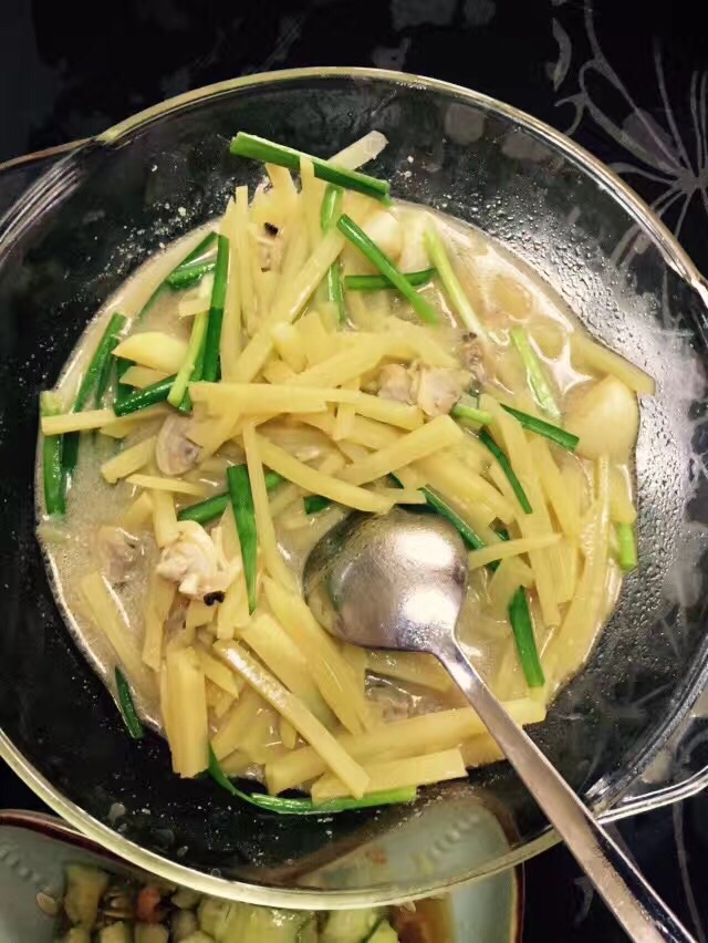 Stewed clam with potato