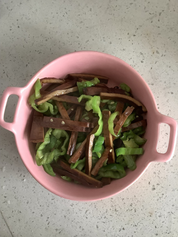 辣椒爆炒豆干-妈妈家常菜的做法