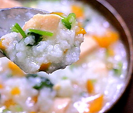 三文鱼蔬菜粥的做法
