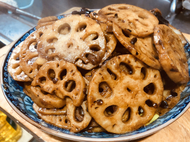 周黑鸭版——卤藕片的做法
