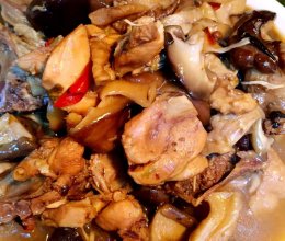 辣一碗下饭的香菇炖鸡的做法