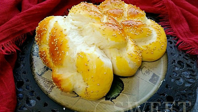 超软炼乳辫子面包