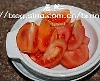 紫菜番茄蛋花汤的做法图解2