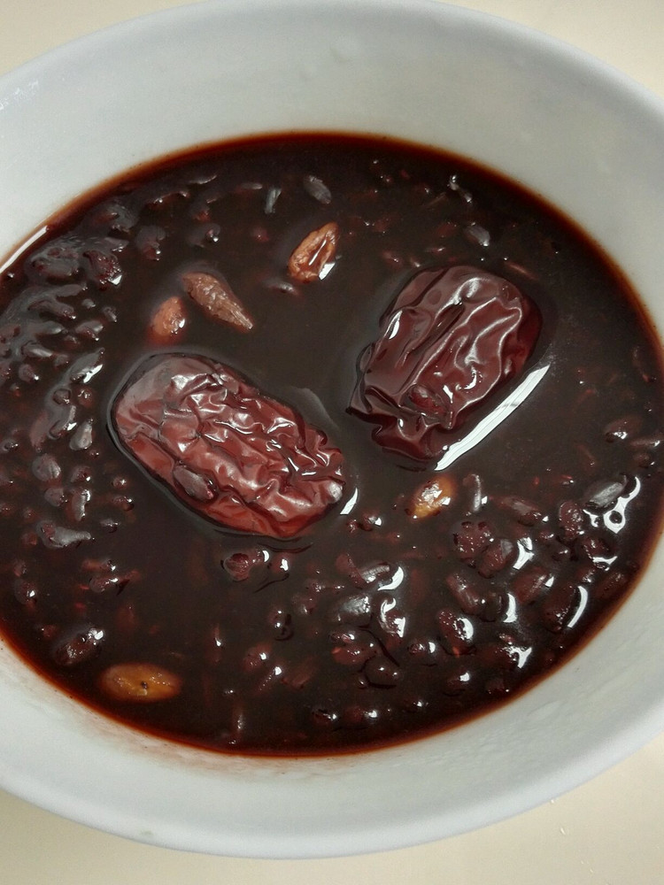 黑米粥/枸杞红枣黑米粥的做法