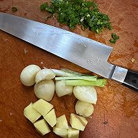 烧肉鸡腿煲的做法图解2