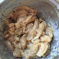 宝宝可以吃滴无油烤箱鸡柳的做法图解1