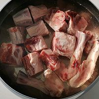 #异域美味 烹饪中式年味#红焖羊小腿的做法图解1
