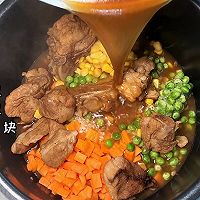 #解腻开胃就吃它#排骨焖饭的做法图解7