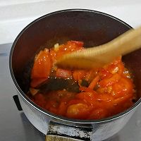 金针菇肥牛番茄汤的做法图解4