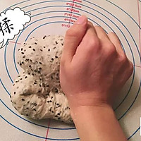 黑芝麻奶酪小餐包的做法图解4
